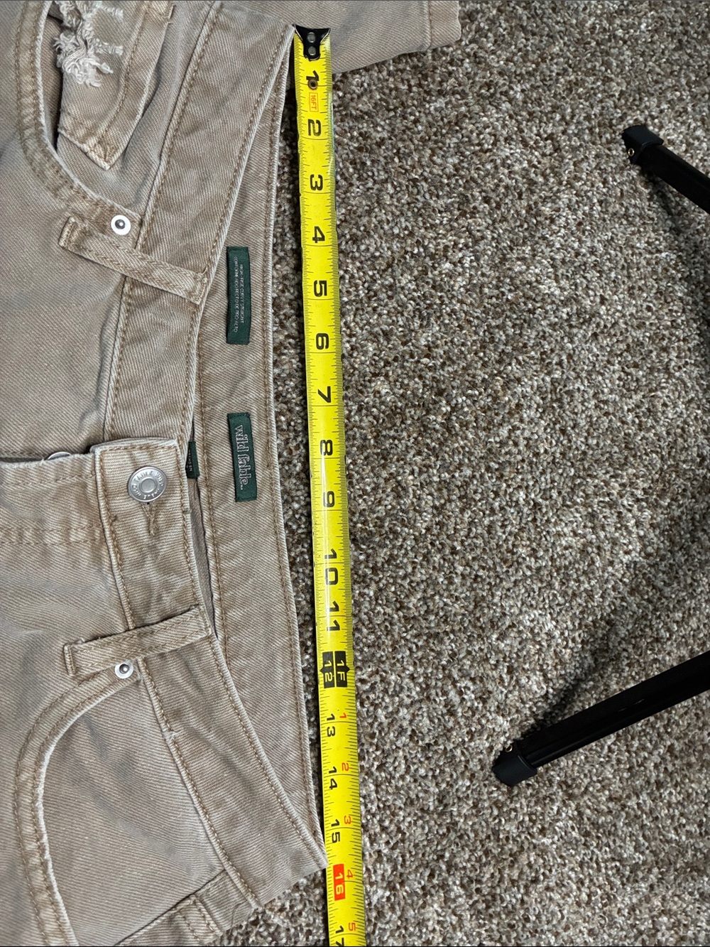 Distressed Jeans - Picture 8 of 10